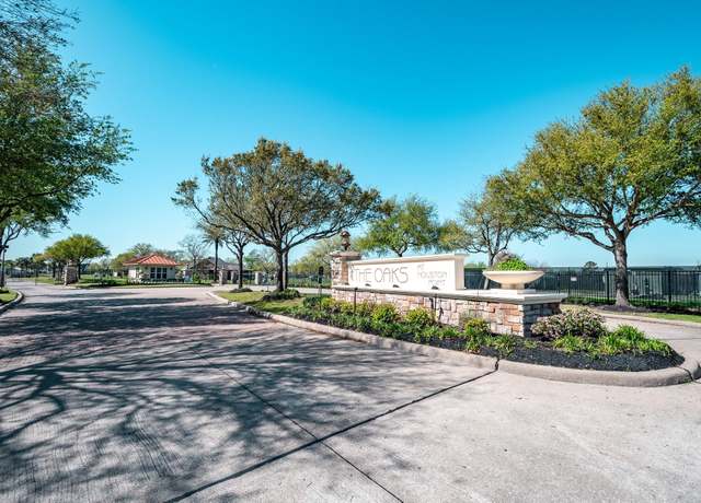Property at 6403 Dow Reef Dr, Beach City, TX 77523