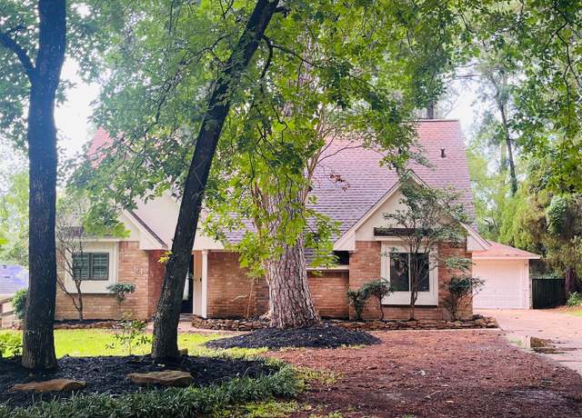 Property at 61 Wood Hollow Dr, Conroe, TX 77304, 5 beds, 2.5 baths