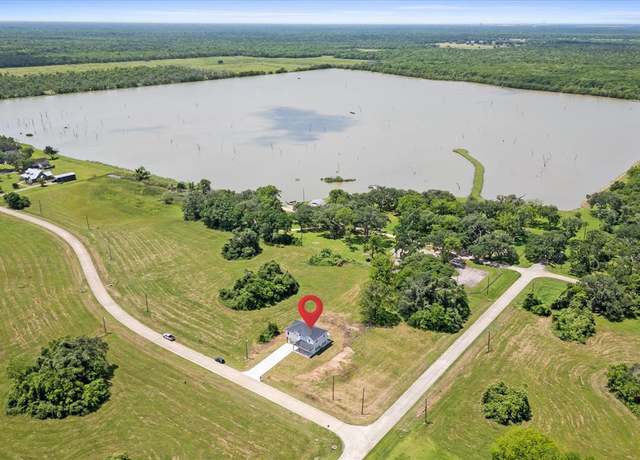 Property at 106 Pony Trl, Angleton, TX 77515, 4 beds, 2.5 baths