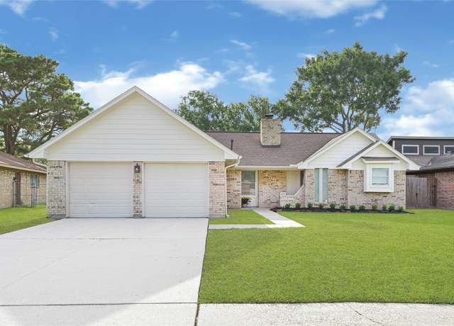 Property at 4005 Stoneybrook St, Baytown, TX 77521, 3 beds, 2 baths