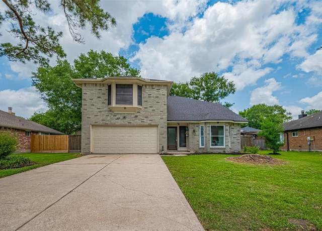 Property at 1907 Lavaca St, Friendswood, TX 77546, 4 beds, 2.5 baths
