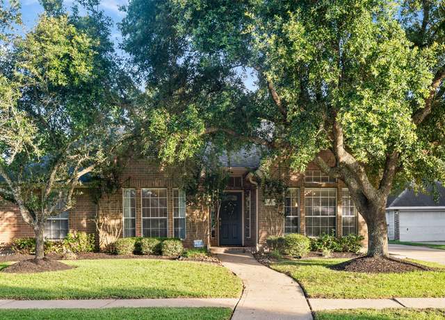 Property at 3014 Cherry Mill Ct, Houston, TX 77059, 3 beds, 2.5 baths