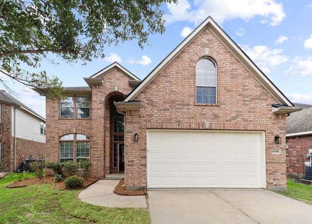 Property at 12506 Emerald Springs Dr, Pearland, TX 77584, 5 beds, 3.5 baths