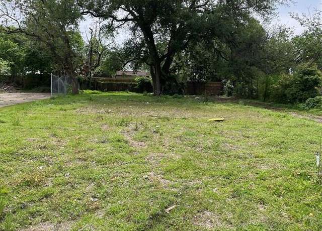 Property at 1115 7th Ave N, Texas City, TX 77590