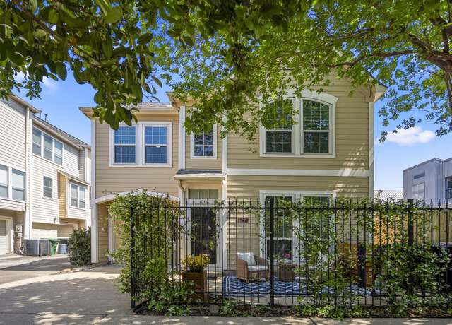 Property at 2703 Jackson St, Houston, TX 77004, 2 beds, 2.5 baths