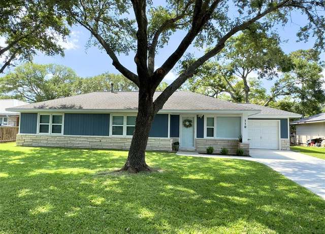 Property at 110 Marshall St, League City, TX 77573, 3 beds, 1 bath