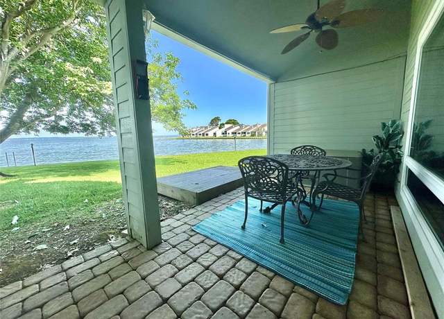 Property at 100 Edgewater Dr #43, Livingston, TX 77351, 2 beds, 1.5 baths