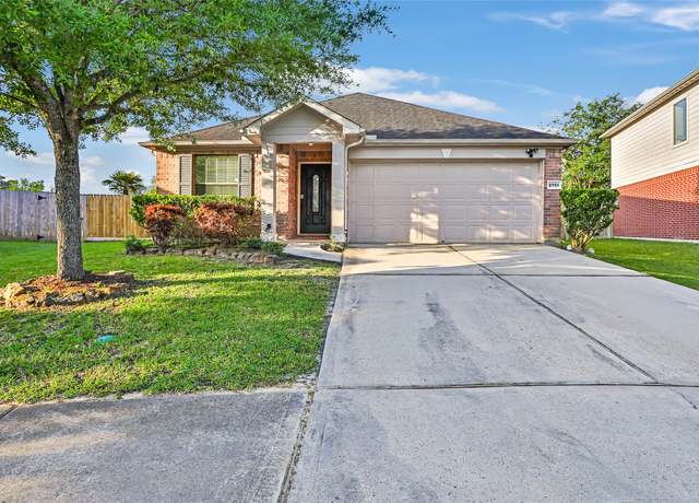 Property at 2701 Sandberry Dr, Kingwood, TX 77345, 3 beds, 2 baths
