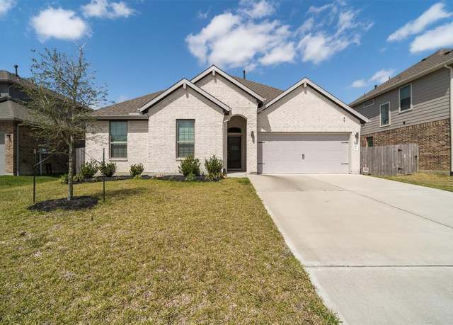 Property at 819 Kingwood Dr, League City, TX 77573, 4 beds, 2.5 baths