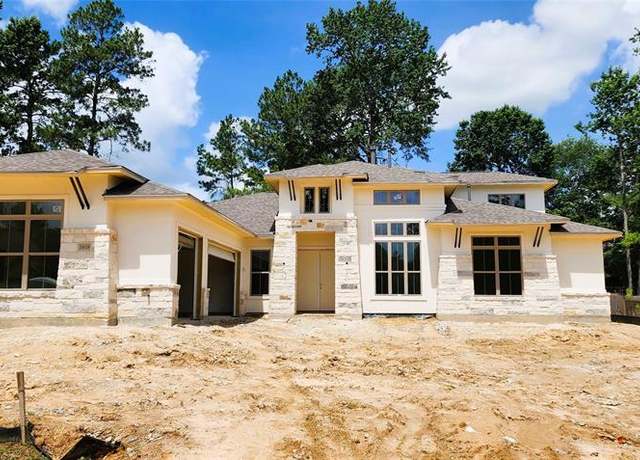 Property at 1020 Prescott Dr, Conroe, TX 77301, 5 beds, 5 baths