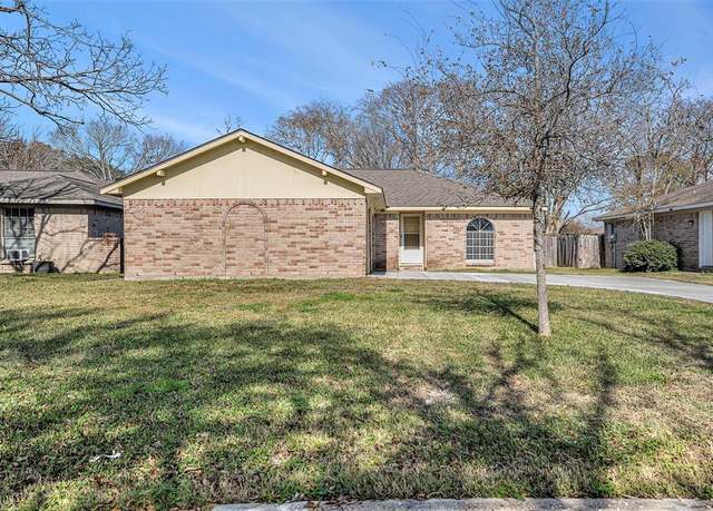 Property at 406 Bayridge Dr, League City, TX 77573, 3 beds, 2 baths