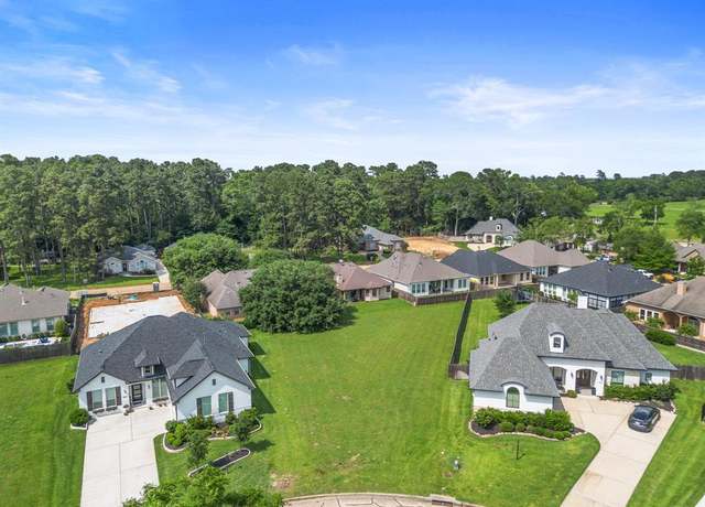 Property at 71 Camden Hills Dr, Montgomery, TX 77356