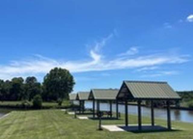 Property at 46 Wildwood Lake Dr, Huntsville, TX 77340
