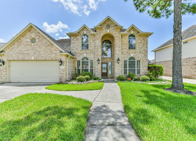 Property at 2422 Kinsdale Ave, Dickinson, TX 77539, 4 beds, 2.5 baths
