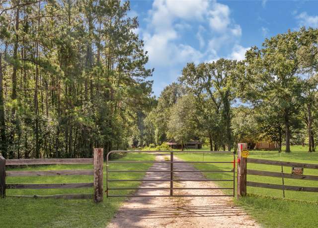 Property at 80 Road 3017b, Dayton, TX 77535, 3 beds, 1 bath