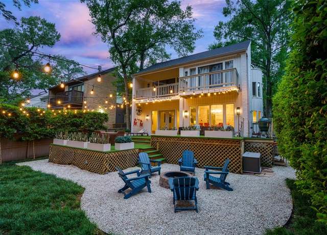 Property at 88 Sugarberry Cir, Houston, TX 77024, 3 beds, 2.5 baths