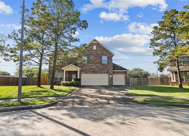 Property at 6107 Rustic Meadow Ct, Pearland, TX 77581, 4 beds, 2.5 baths