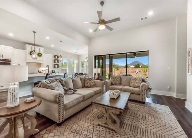 Property at 1934 Mustang Bluff Ln, Katy, TX 77494, 4 beds, 3.5 baths
