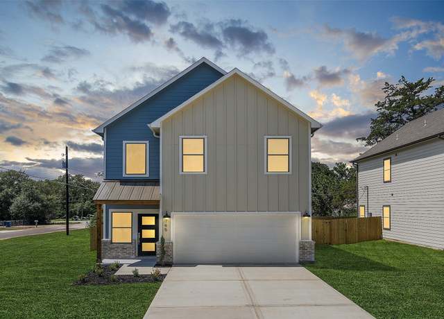 Property at 745 20th St, Hempstead, TX 77445, 3 beds, 2.5 baths