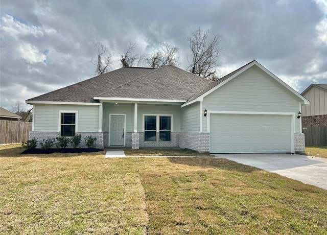 Property at 209 Crestview Dr, West Columbia, TX 77486, 3 beds, 2 baths