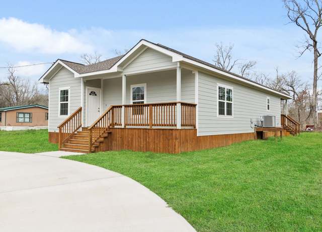 Property at 277 Vicksburg Ln, Livingston, TX 77351, 3 beds, 2 baths