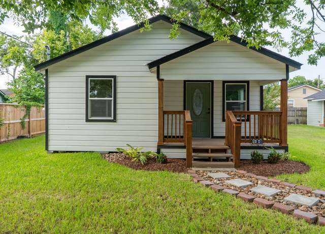 Property at 130 & 134 E Bernard St, Clute, TX 77531, 6 beds