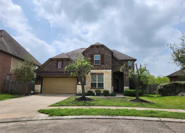 Property at 12608 Floral Park Ln, Pearland, TX 77584, 5 beds, 4 baths