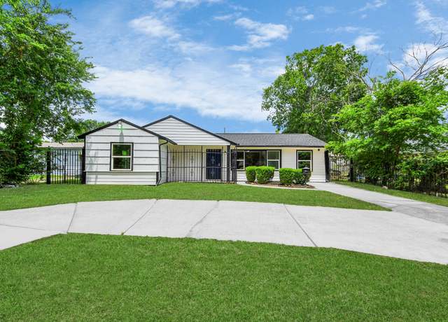 Property at 6018 Beekman Rd, Houston, TX 77021, 3 beds, 2 baths