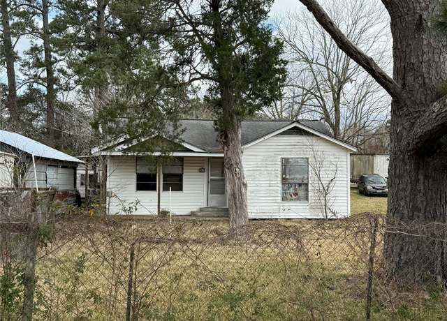 Property at 1402 Minglewood Rd, Liberty, TX 77575, 2 beds, 1 bath