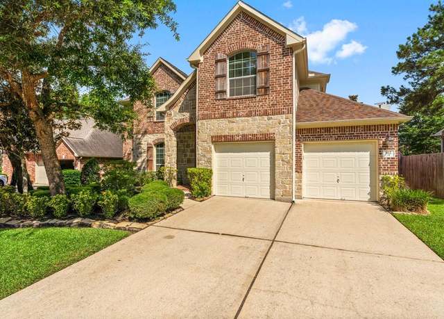 Property at 162 E Concord Valley Cir, The Woodlands, TX 77382, 4 beds, 3.5 baths