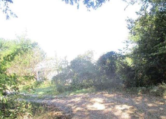 Property at 473 County Road 4324, Whitewright, TX 75491, 5 beds, 2 baths