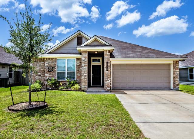 Property at 104 Laurel Oak Dr, Huntsville, TX 77320, 3 beds, 2 baths
