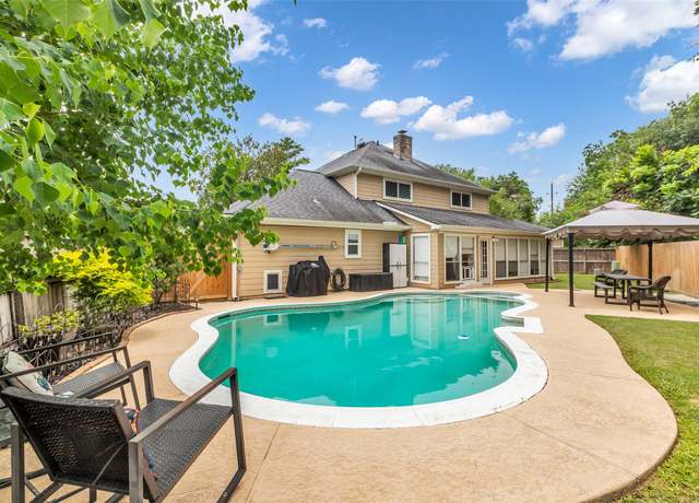 Property at 3302 Candlelon Dr, Spring, TX 77388, 4 beds, 2.5 baths