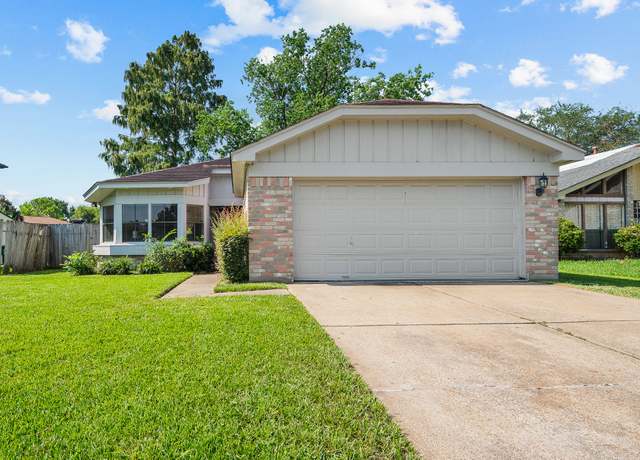 Property at 12007 Longbrook Dr, Houston, TX 77099, 3 beds, 2 baths