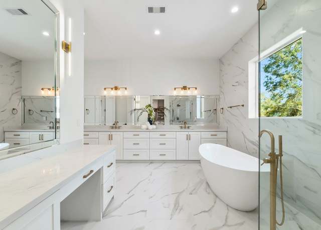 Property at 1107 Grovewood Ln, Houston, TX 77008, 6 beds, 4.5 baths