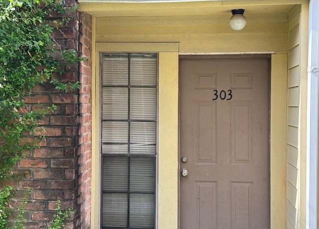 Property at 10501 South Dr #303, Houston, TX 77099, 1 bed, 1.5 baths