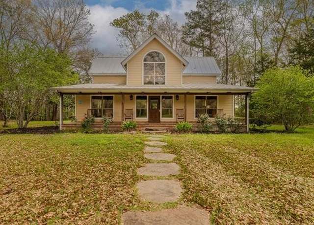 Property at 10309 Bussey Rd, Silsbee, TX 77656, 2 beds, 2 baths