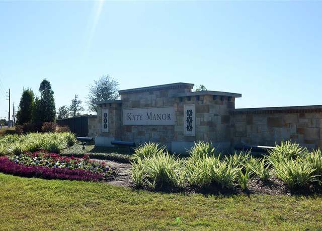 Property at 25327 Cheshire Knoll St, Katy, TX 77493, 5 beds, 2.5 baths