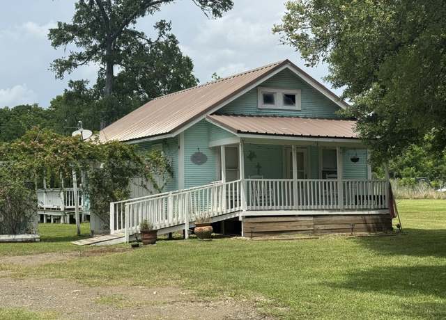 Property at 12215 Fm 442 Rd, Boling, TX 77420, 2 beds, 1 bath