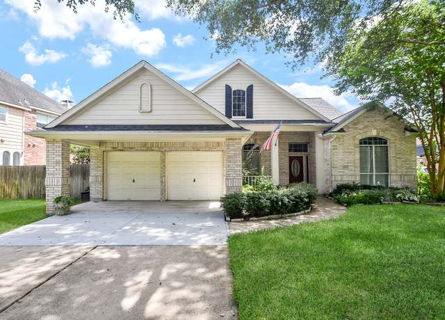 Property at 22602 Water Edge Ln, Katy, TX 77494, 4 beds, 2.5 baths