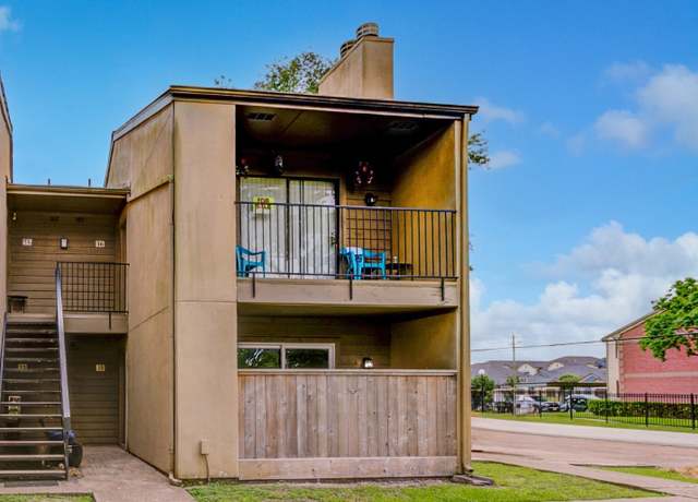 Property at 3300 Pebblebrook Dr #15, Seabrook, TX 77586, 1 bed, 1 bath