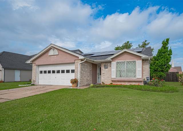 Property at 1219 Castle Glen Dr, Houston, TX 77015, 3 beds, 2 baths
