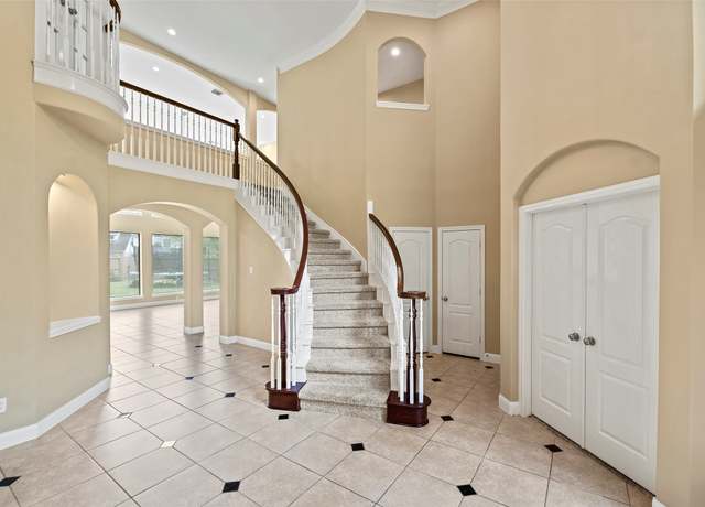 Property at 11812 Sea Shadow Bnd, Pearland, TX 77584, 4 beds, 4 baths