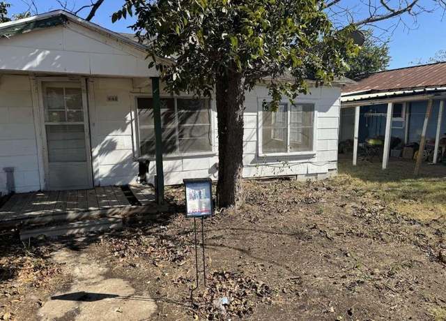 Property at 948 S Williamson St, Giddings, TX 78942, 2 beds, 1 bath