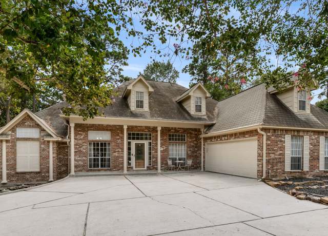 Property at 221 N Woodside Ln, Montgomery, TX 77356, 3 beds, 2.5 baths