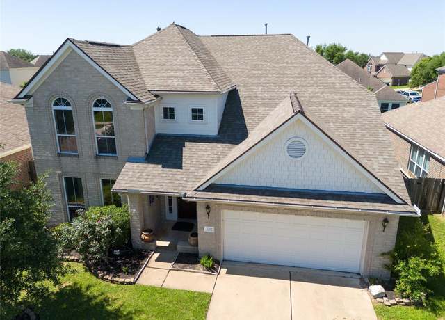 Property at 3202 Dogwood Knoll Trl, Rosenberg, TX 77471, 5 beds, 3.5 baths