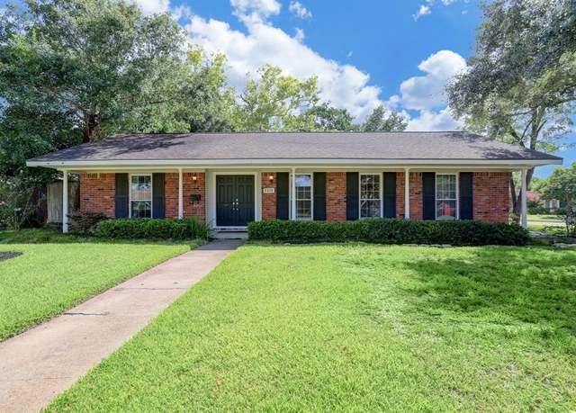 Property at 5215 Stillbrooke Dr, Houston, TX 77035, 3 beds, 2 baths