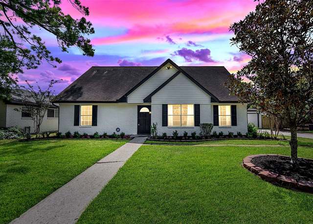 Property at 12507 Whittington Dr, Houston, TX 77077, 4 beds, 2 baths