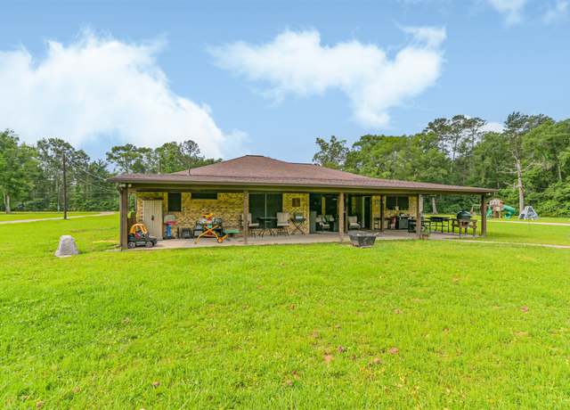 Property at 26925 Brentwood Rd, Splendora, TX 77372, 4 beds, 2 baths