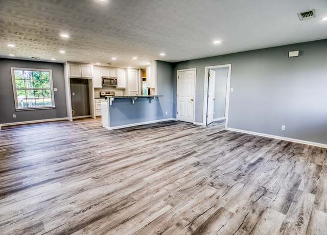 Property at 2700 Quarry Rd, Brenham, TX 77833, 3 beds, 2 baths